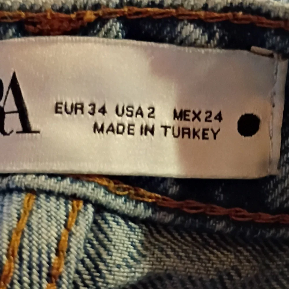 Zara Light Blue Ladies Relaxed Jeans